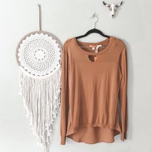 3/$20 •long sleeve top with sheer back•